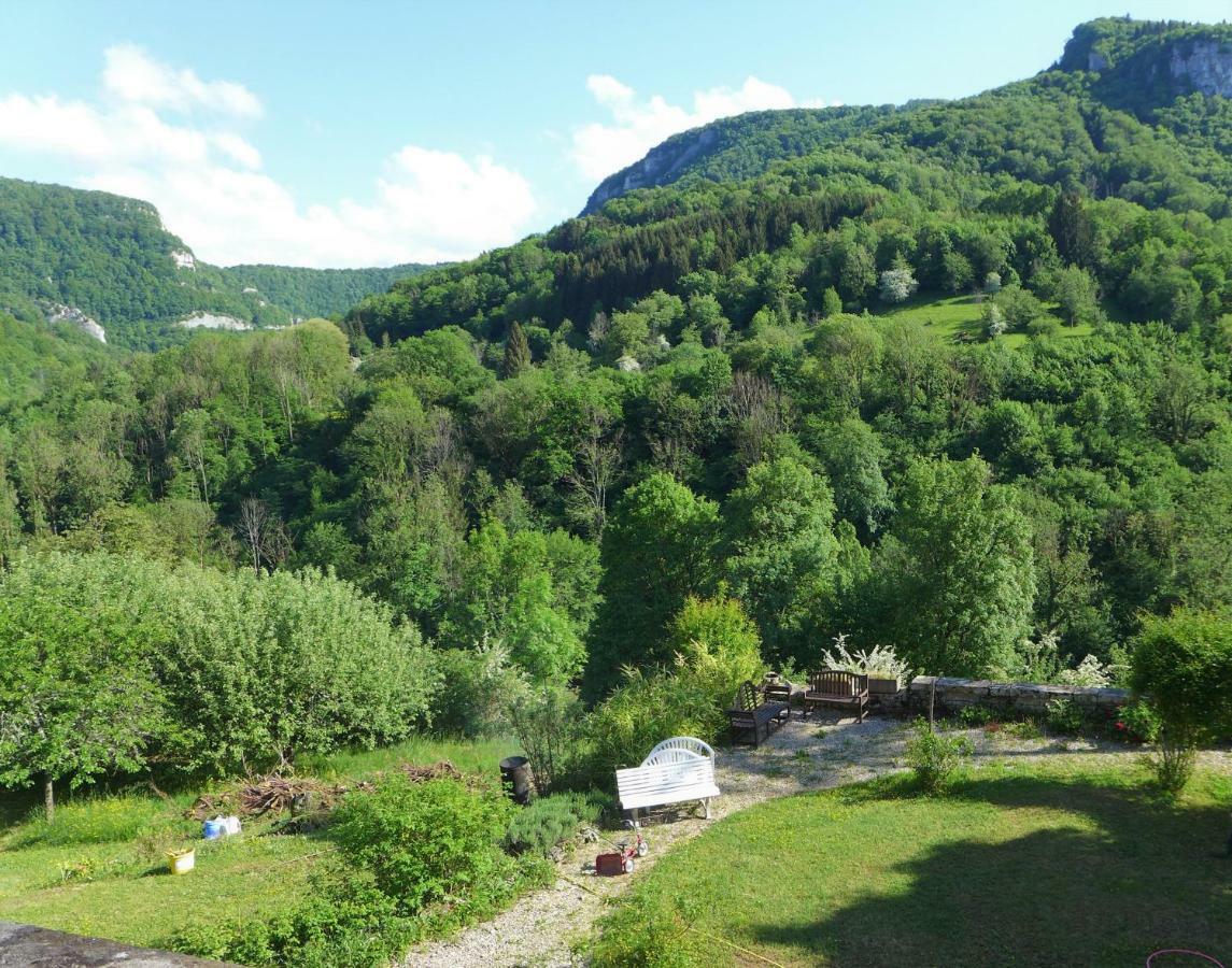 Villa Meyriem Mouthier-Haute-Pierre Exterior photo